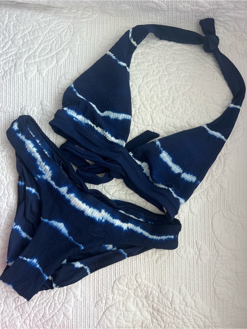 BECCA Navy and White Tie-Dye Halter Bikini Set size M # 929
